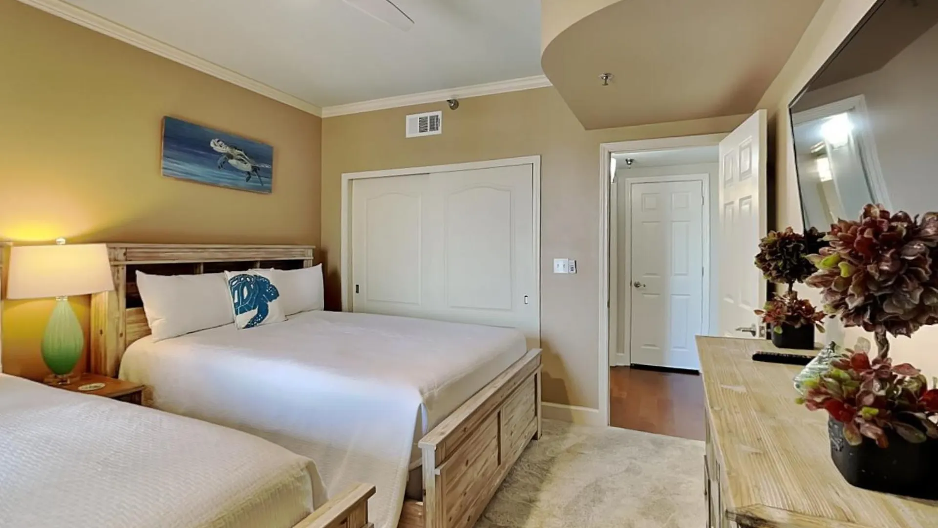 Jade East Towers 650 Apartment Destin